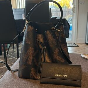 Michael Kors handbag and wallet